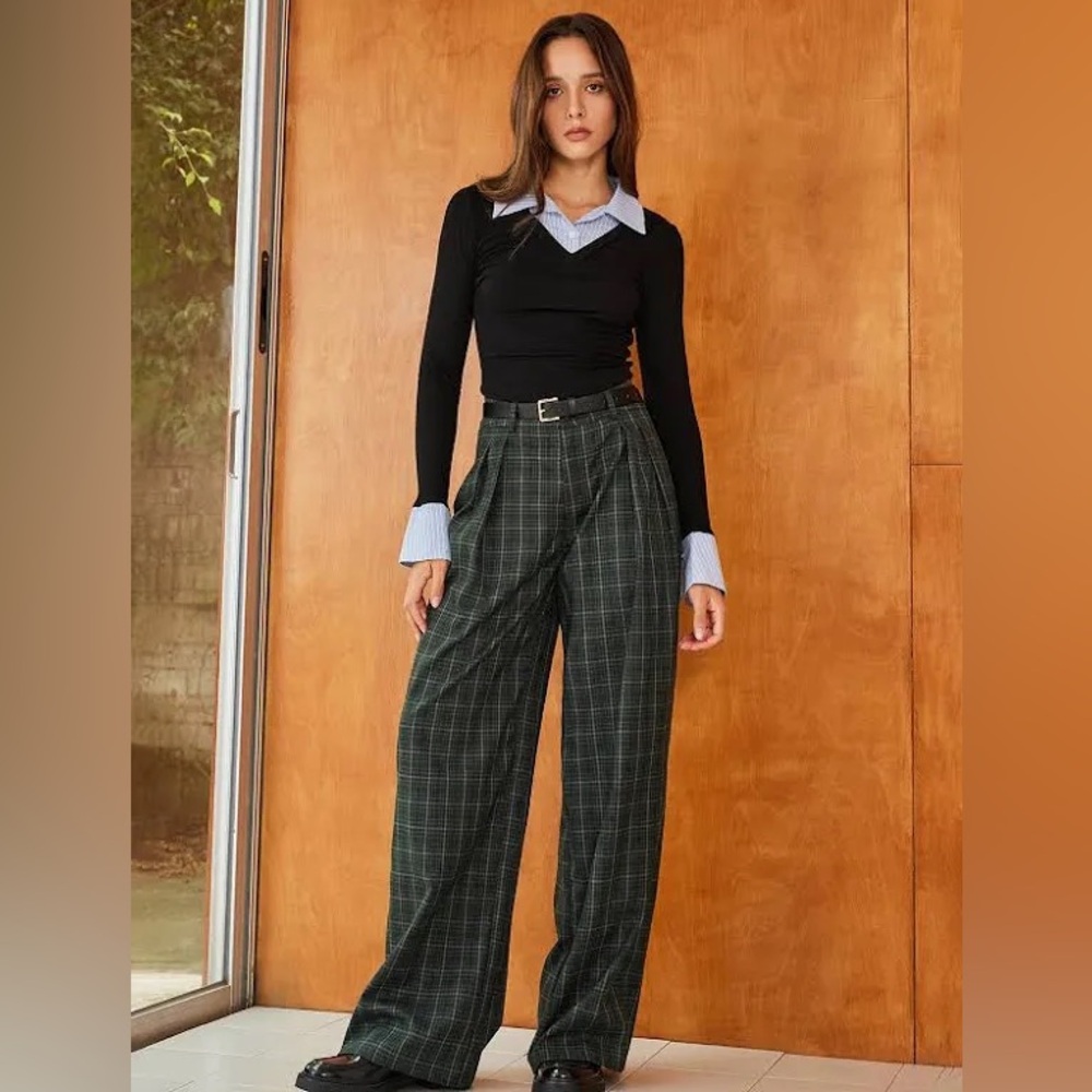 Wide leg high wasted plaid pants